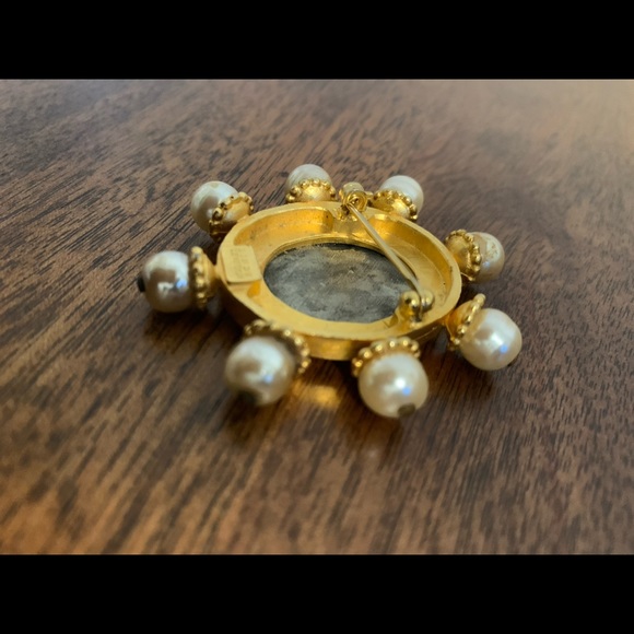 Vintage Linda Levinson Roman Coin Pearl Brooch - Picture 5 of 10
